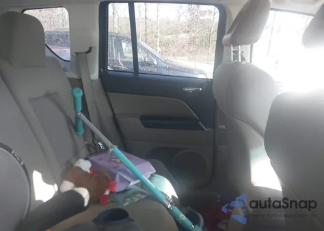 2009 Jeep Compass Sport from USA, damaged, VIN 1J4FT47A19D225910